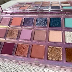HUDA BEAUTY Purple and Blue Eyeshadow Palette Vibrant Makeup Collection